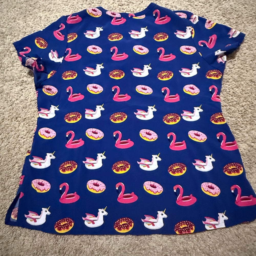 Donut scrub top - Picture 3 of 3